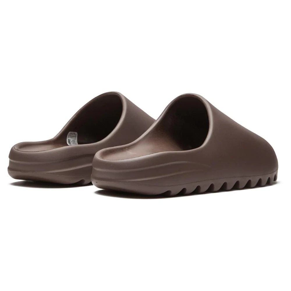 Yeezy Slides 'Soot' - Image 3