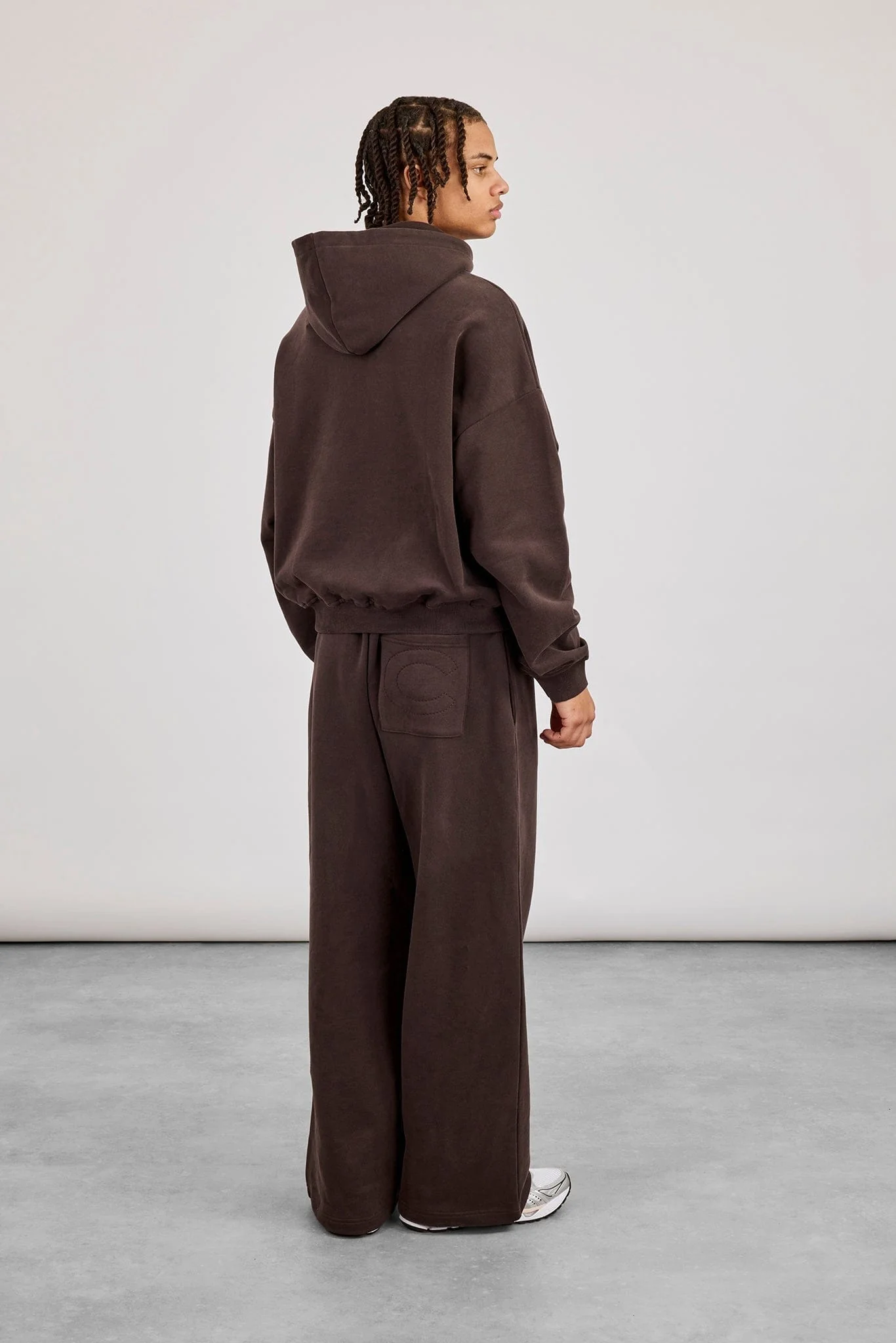 Cernucci Zip Through Boxy Hoodie & Baggy Fit Jogger - Coffee - Image 3